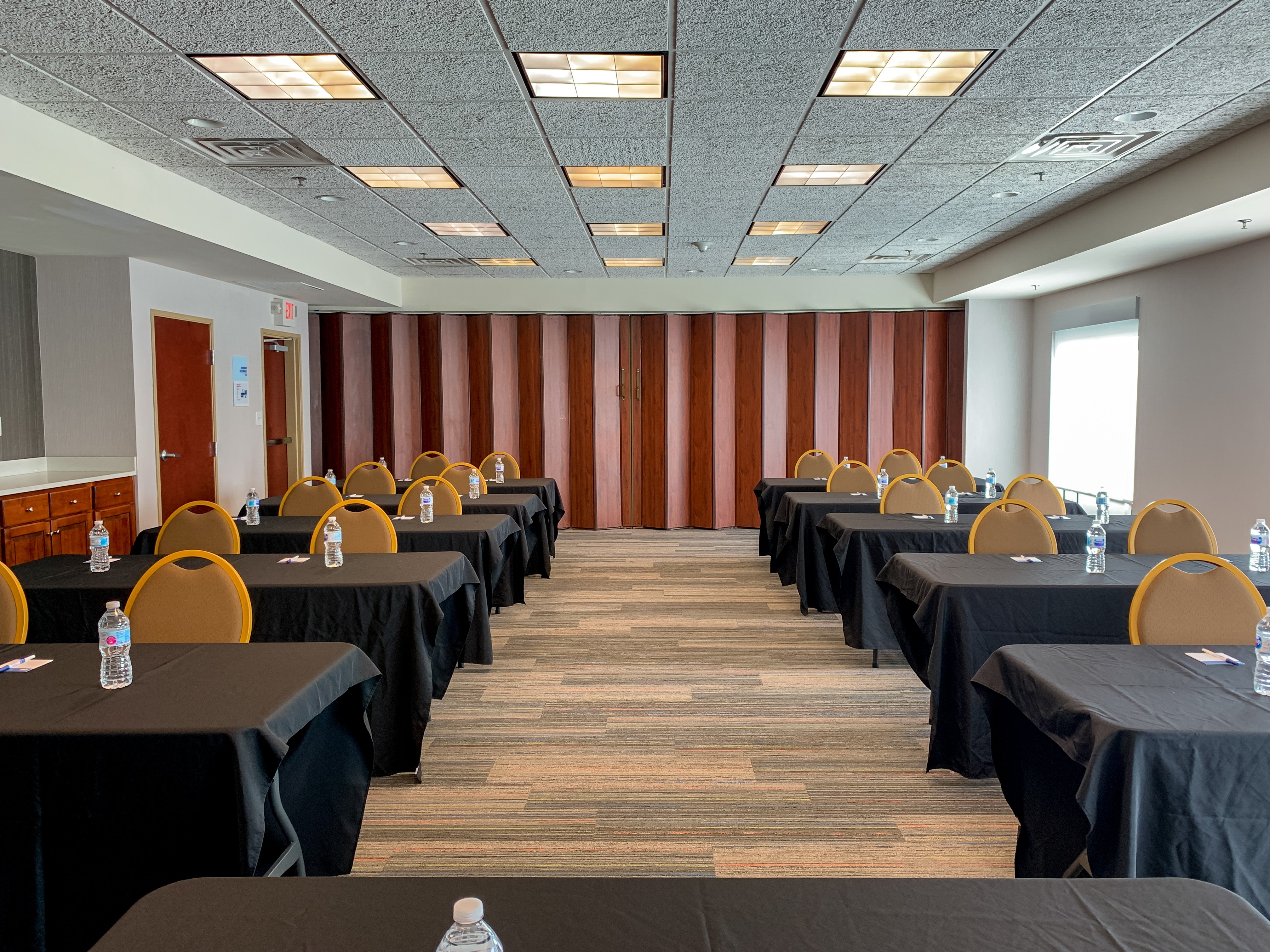 Holiday Inn Express & Suites Lexington Dtwn Area-Keenland 33/41