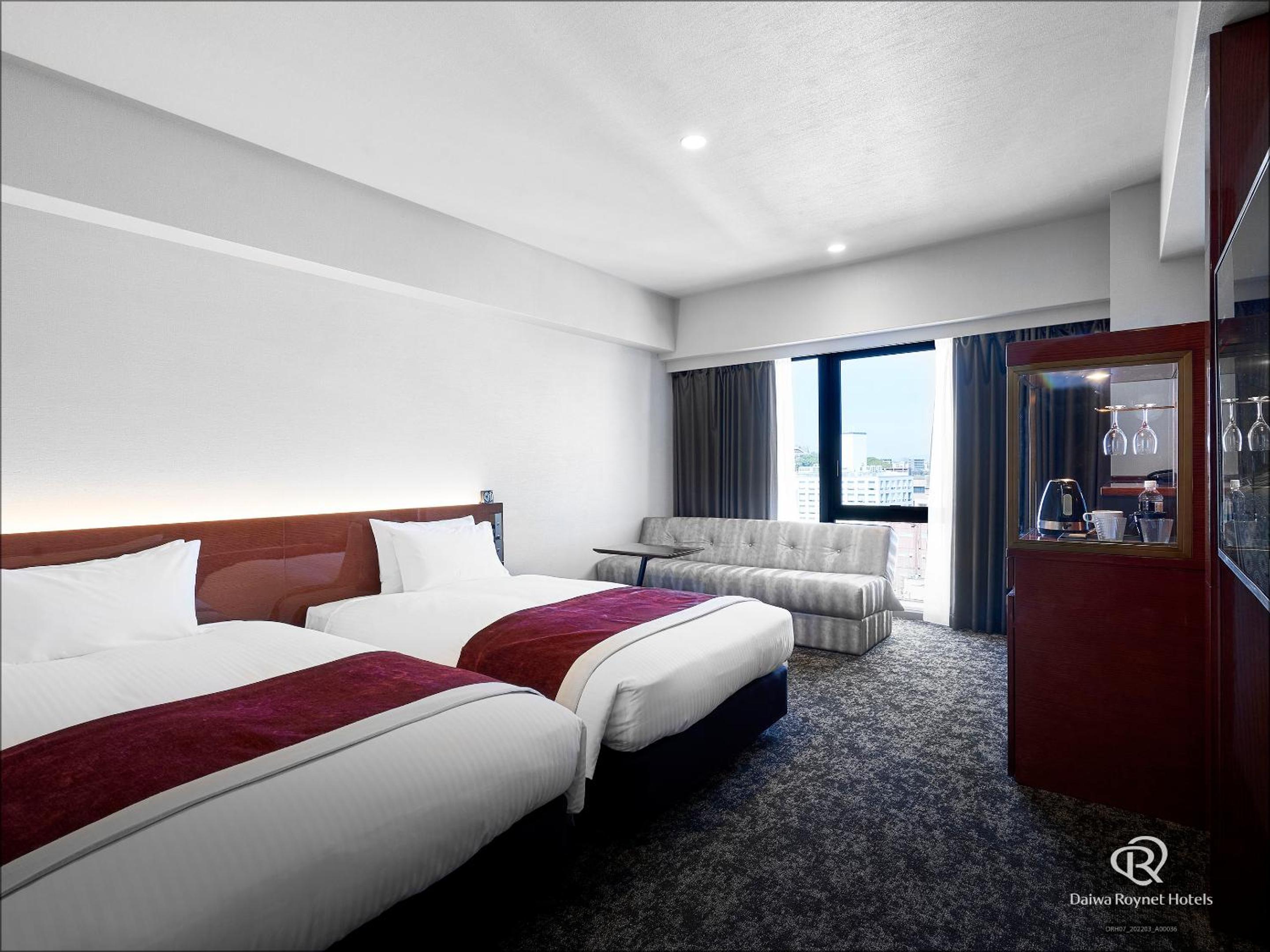 Deluxe, Twin Beds, Smoking