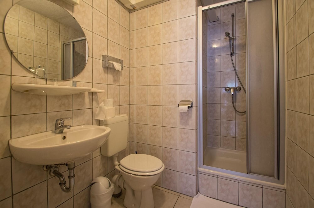 Hotel Apex، Hemmingen 47/50
