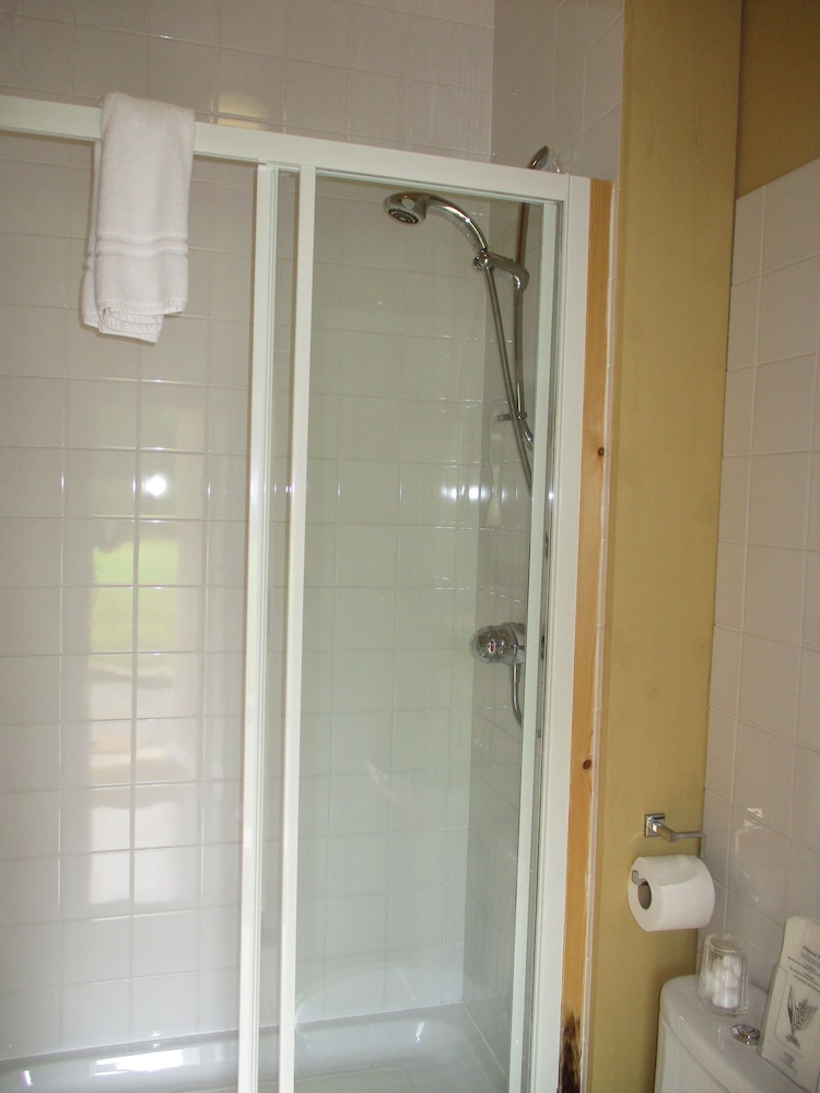 Brambles B&amp;B 47/49