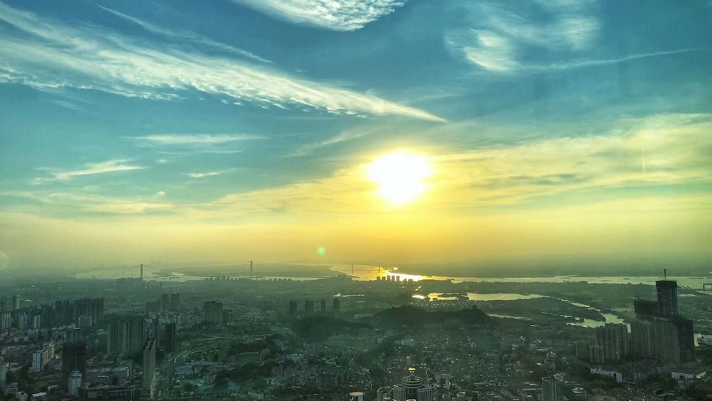 Hyatt Regency Zhenjiang 75/79