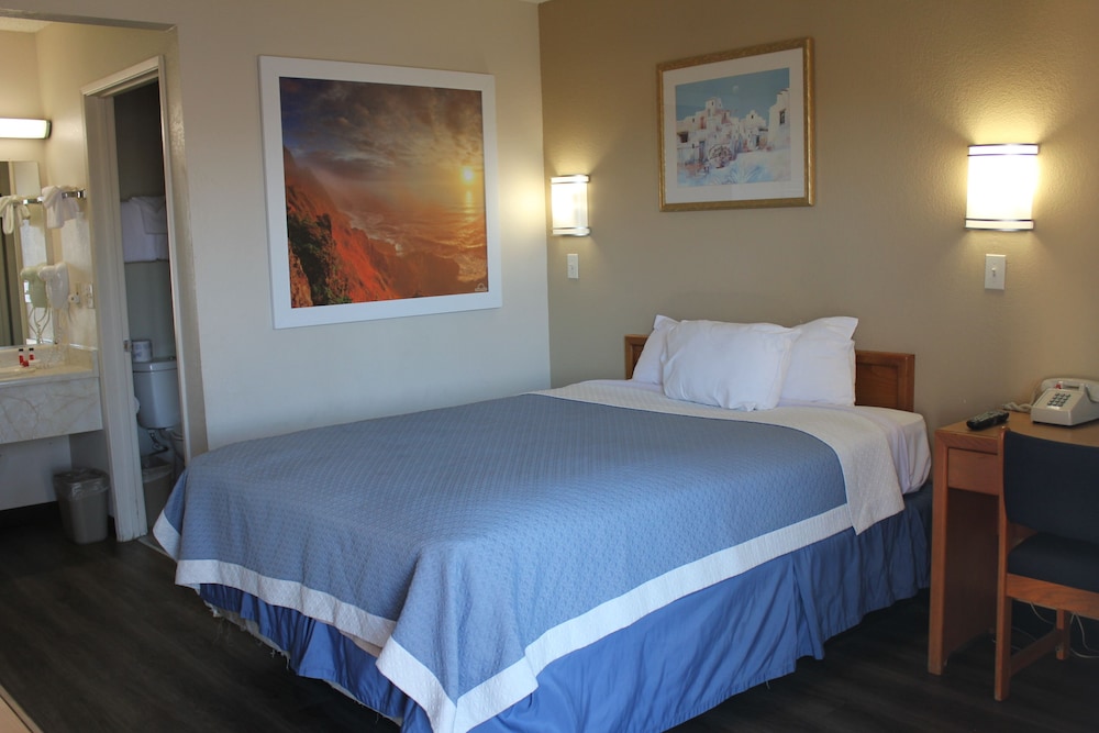 Days Inn by Wyndham Barstow 11/25