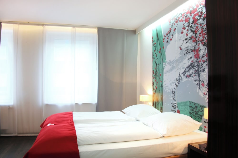 Helvetia Hotel Munich City Center 4/50
