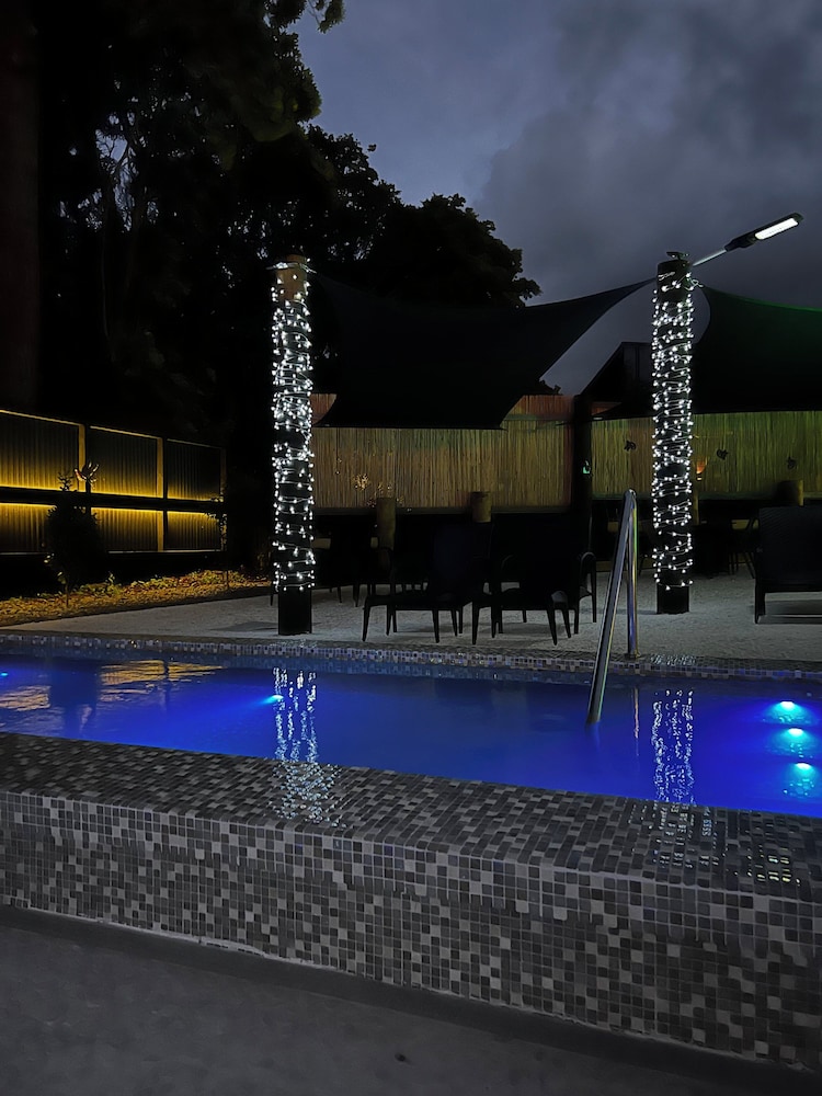 Vu Thermal Lodge 4/70