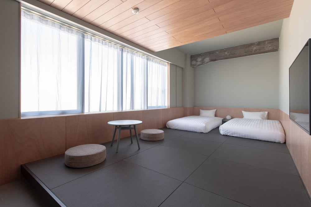 Japanese, Superior, Twin Beds, 2 Futon Beds