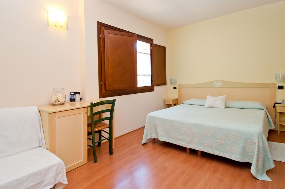Gentarrubia - B&B 9/50