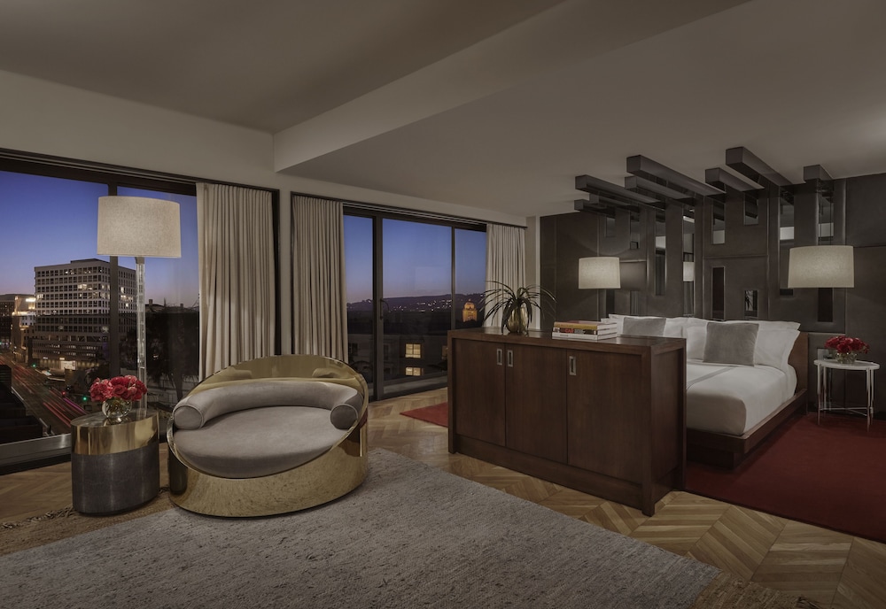Sixty Beverly Hills 6/69