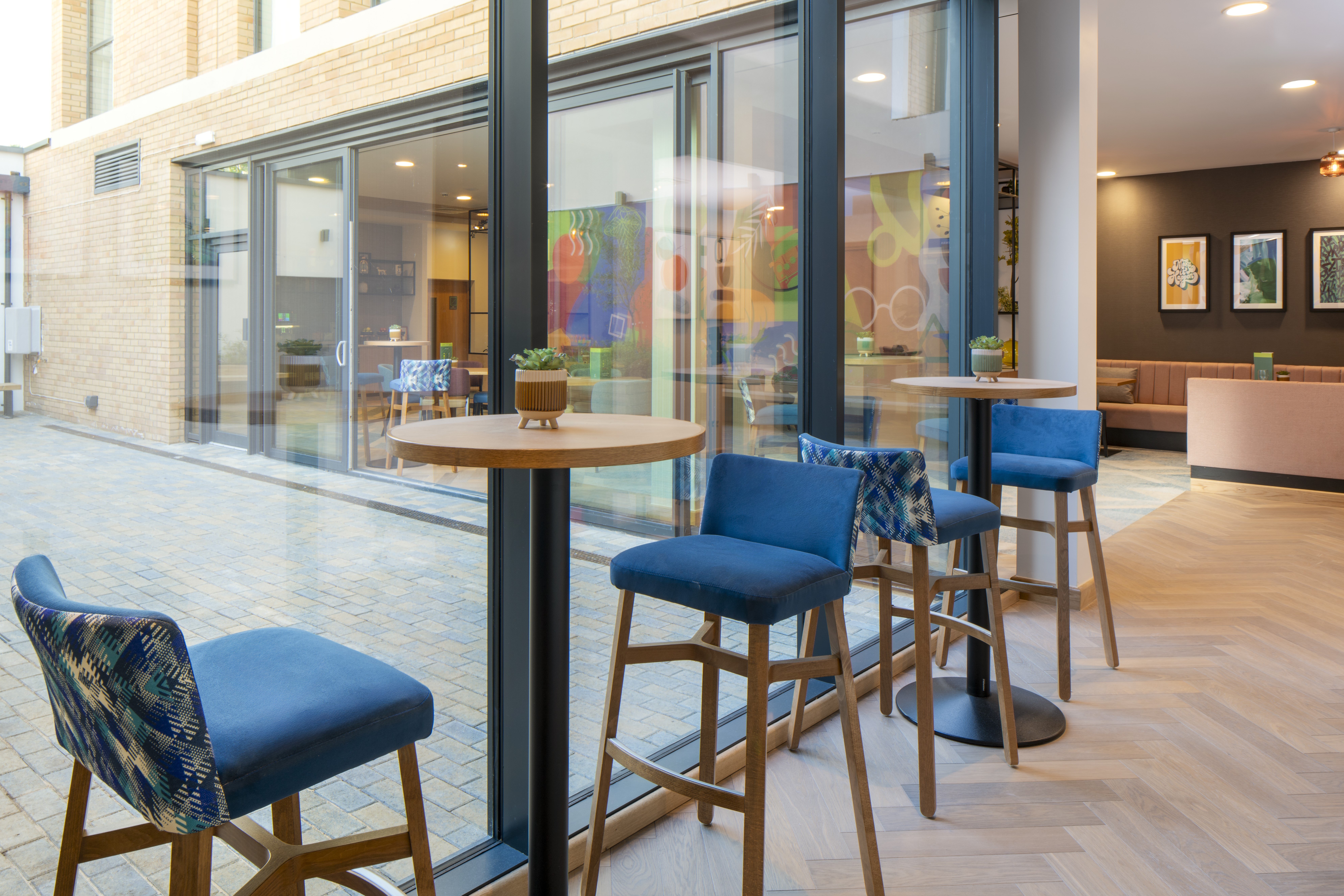 HOLIDAY INN OXFORD 32/50