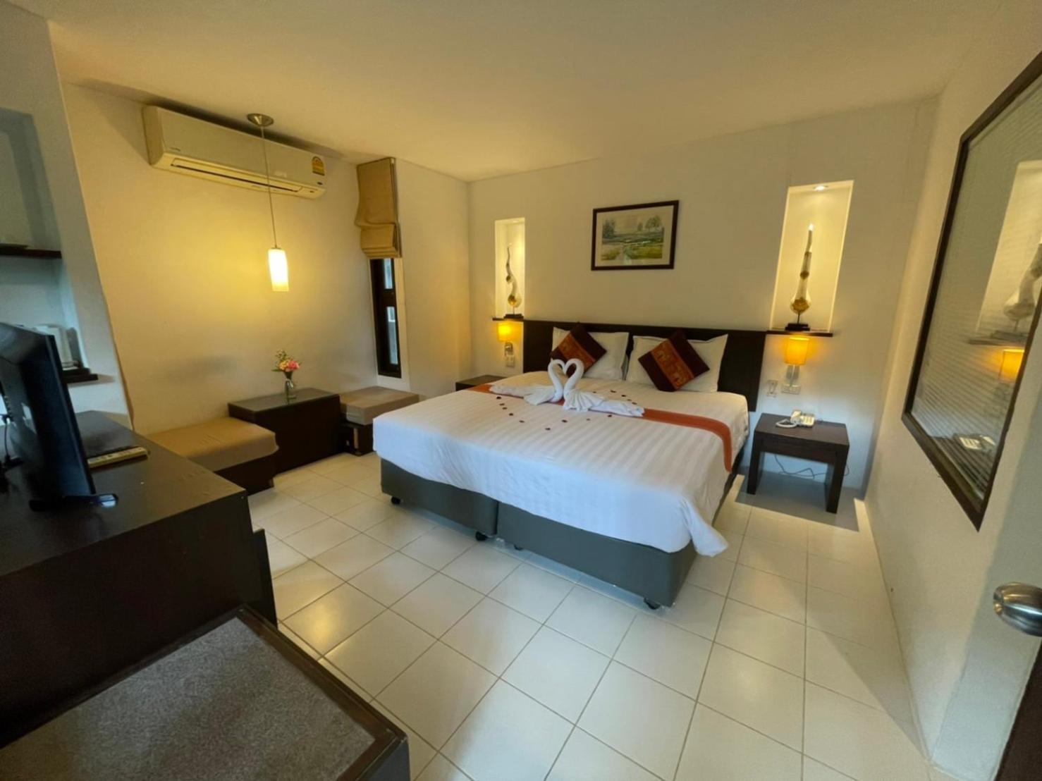 Deluxe, Villa, EVERGREEN RESORT 6/10