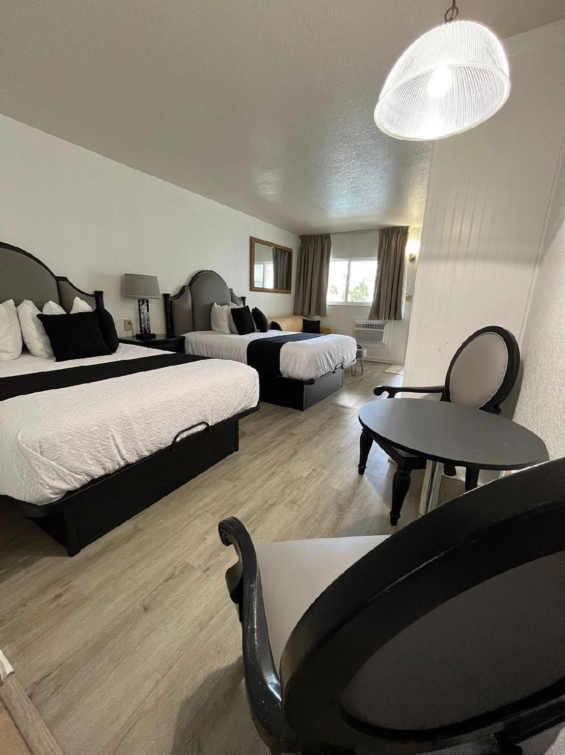 Holiday Isles Resort 4/25