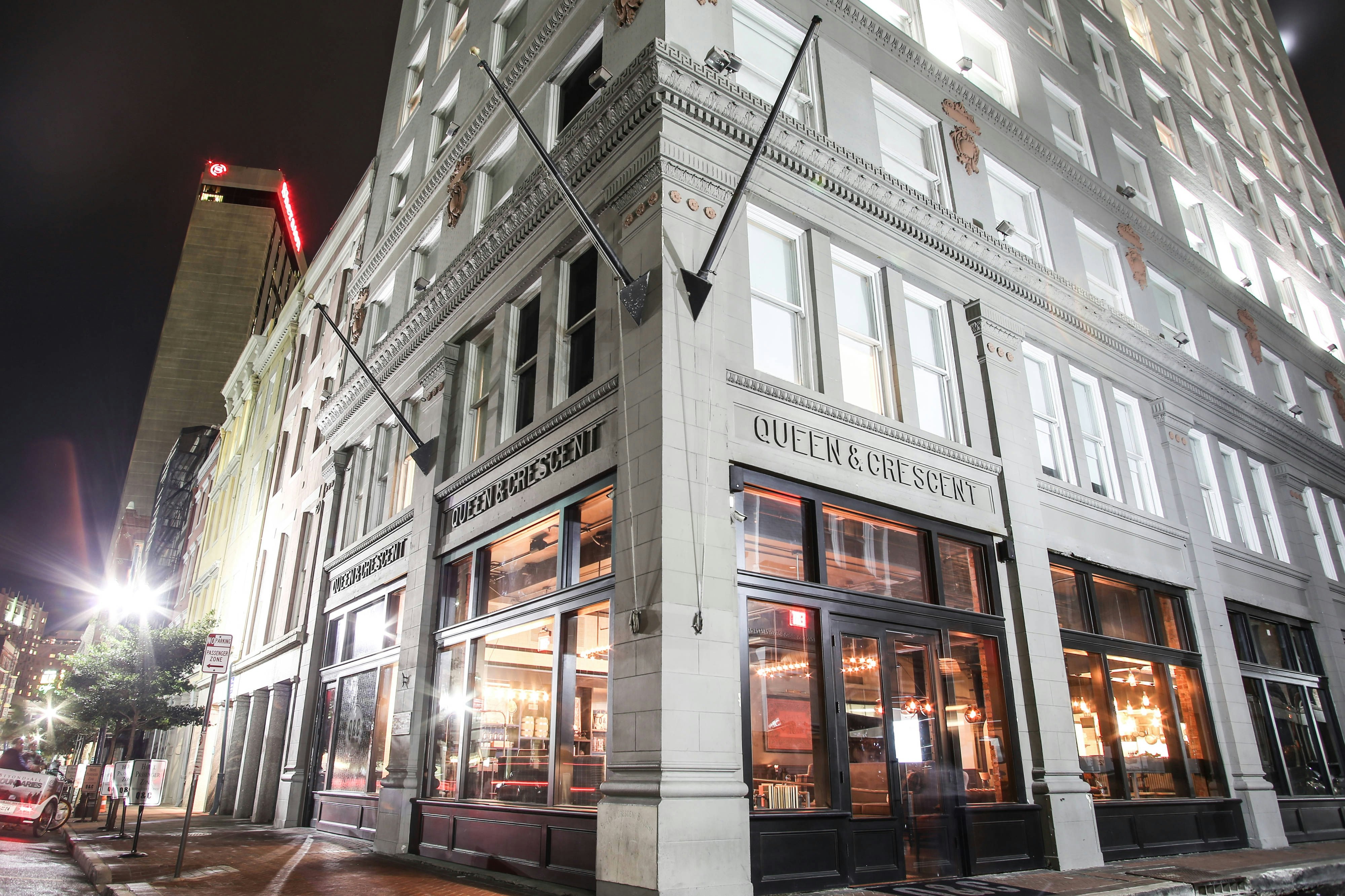 Q&C HOTEL AND BAR NEW ORLEANS AUTOGRAPH COLLECTION 1/8