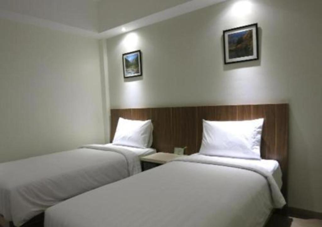 Hart Hotel 28/39