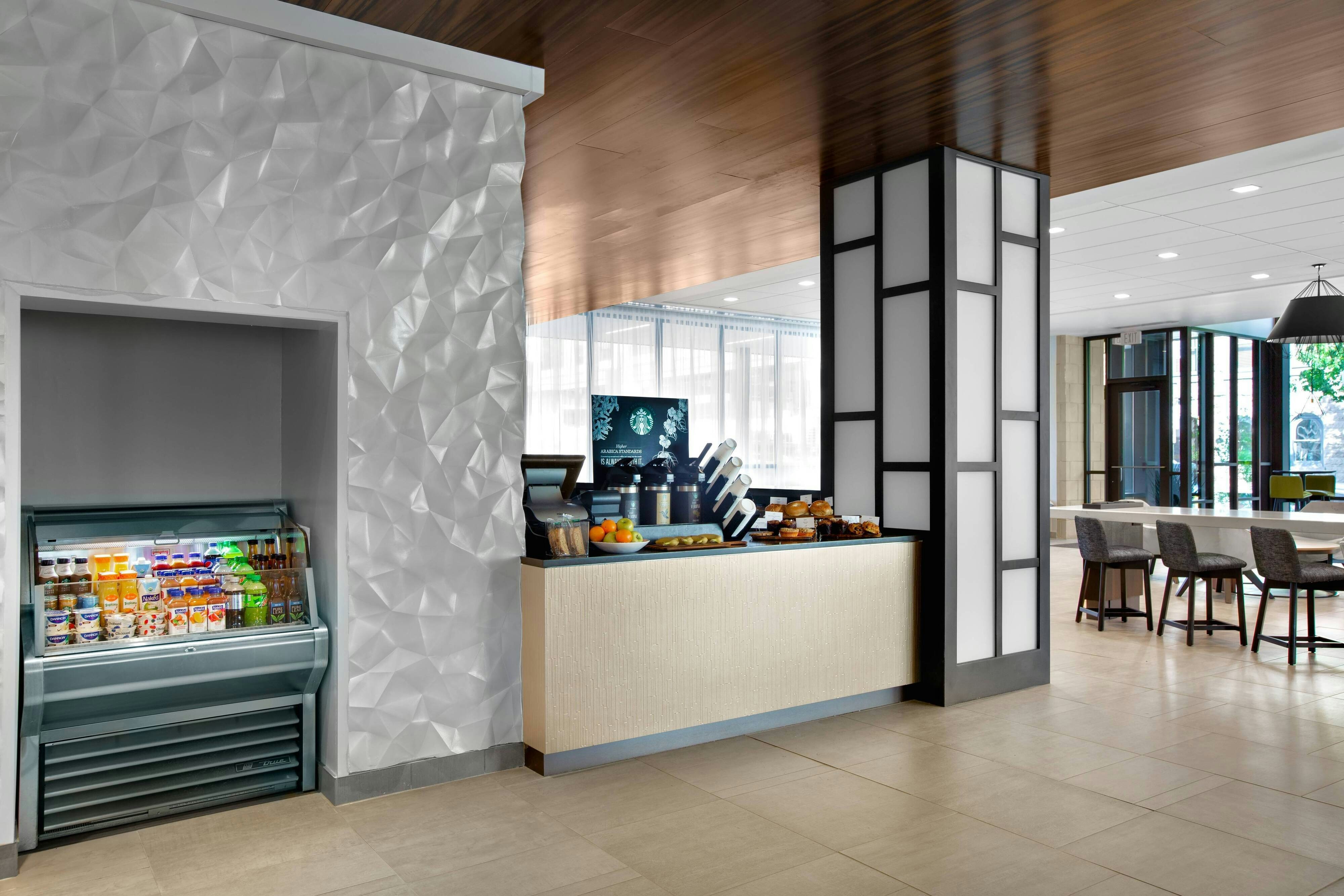 Courtyard By Marriott Knoxville Downtown 8/50