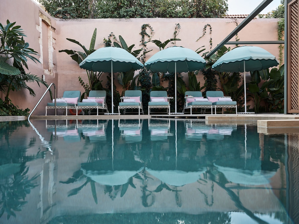 Domus Blanc Boutique Hotel 32/60