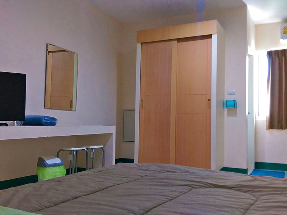 Sorworakit Hotel 6/16