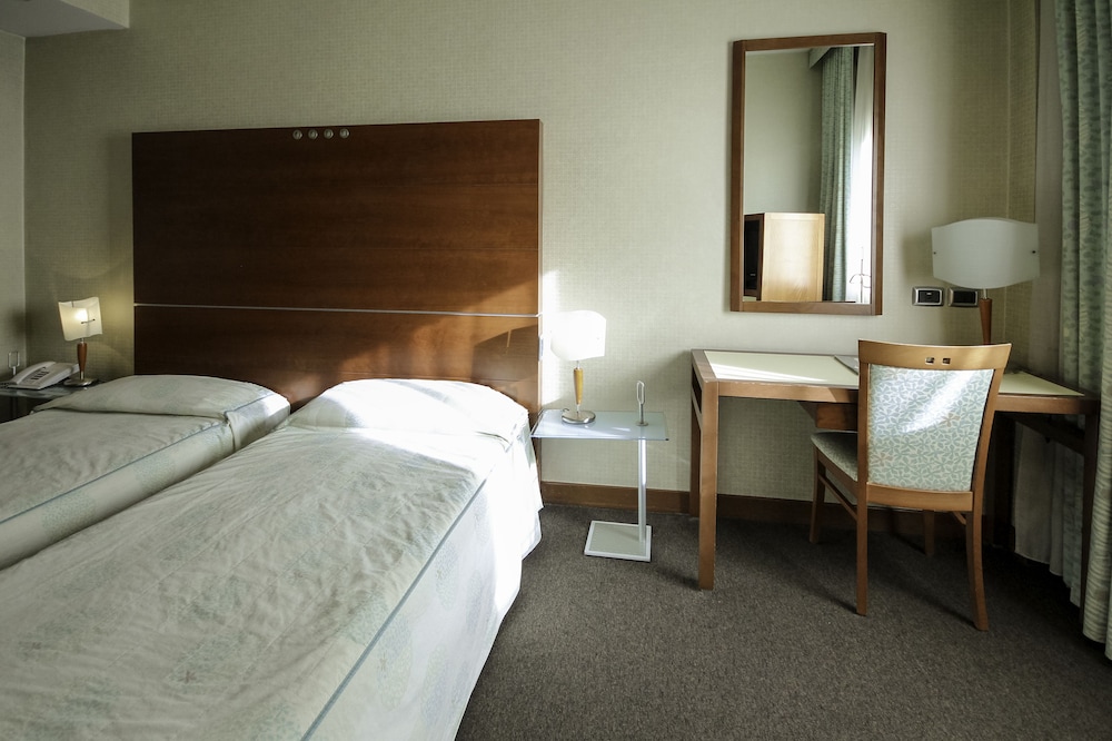 Millennhotel 12/54
