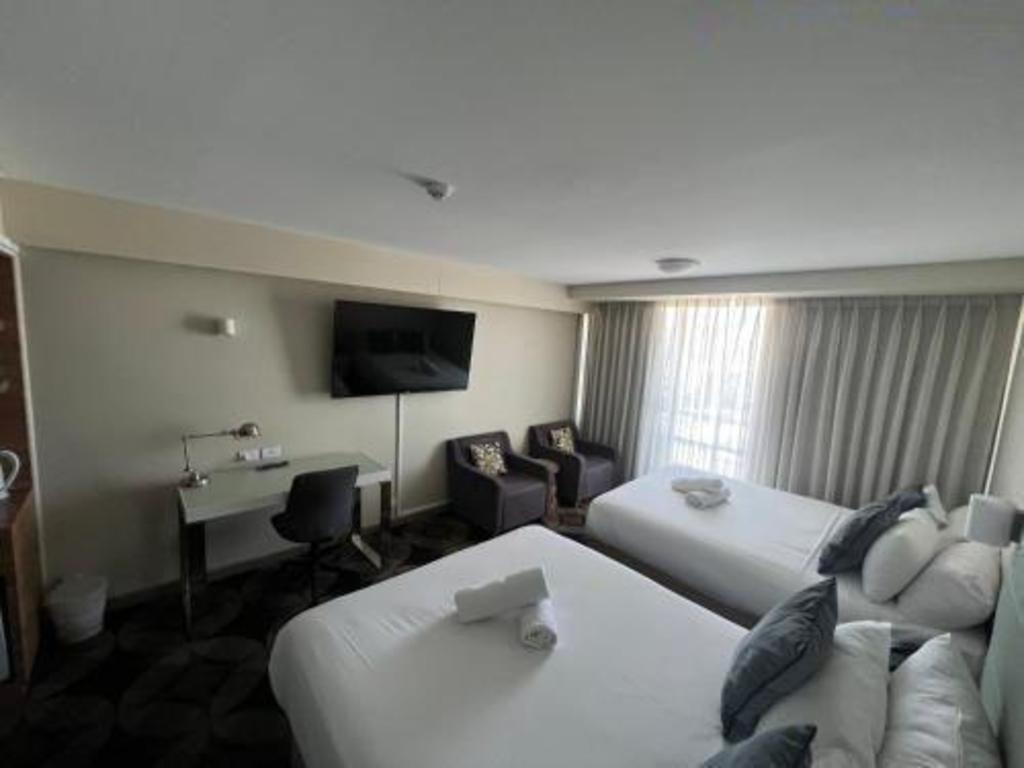 غرفة بسريرين كوين بإطلالة على المرفأ