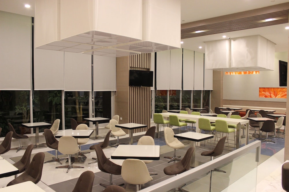 HOLIDAY INN EXPRESS WEIHAI HI-TECH ZONE 23/31