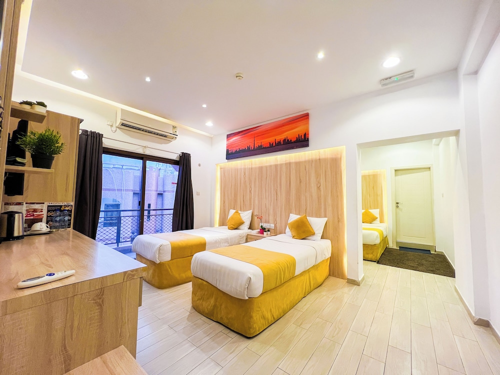 Capital O 314 24 Gold Hotel 15/49