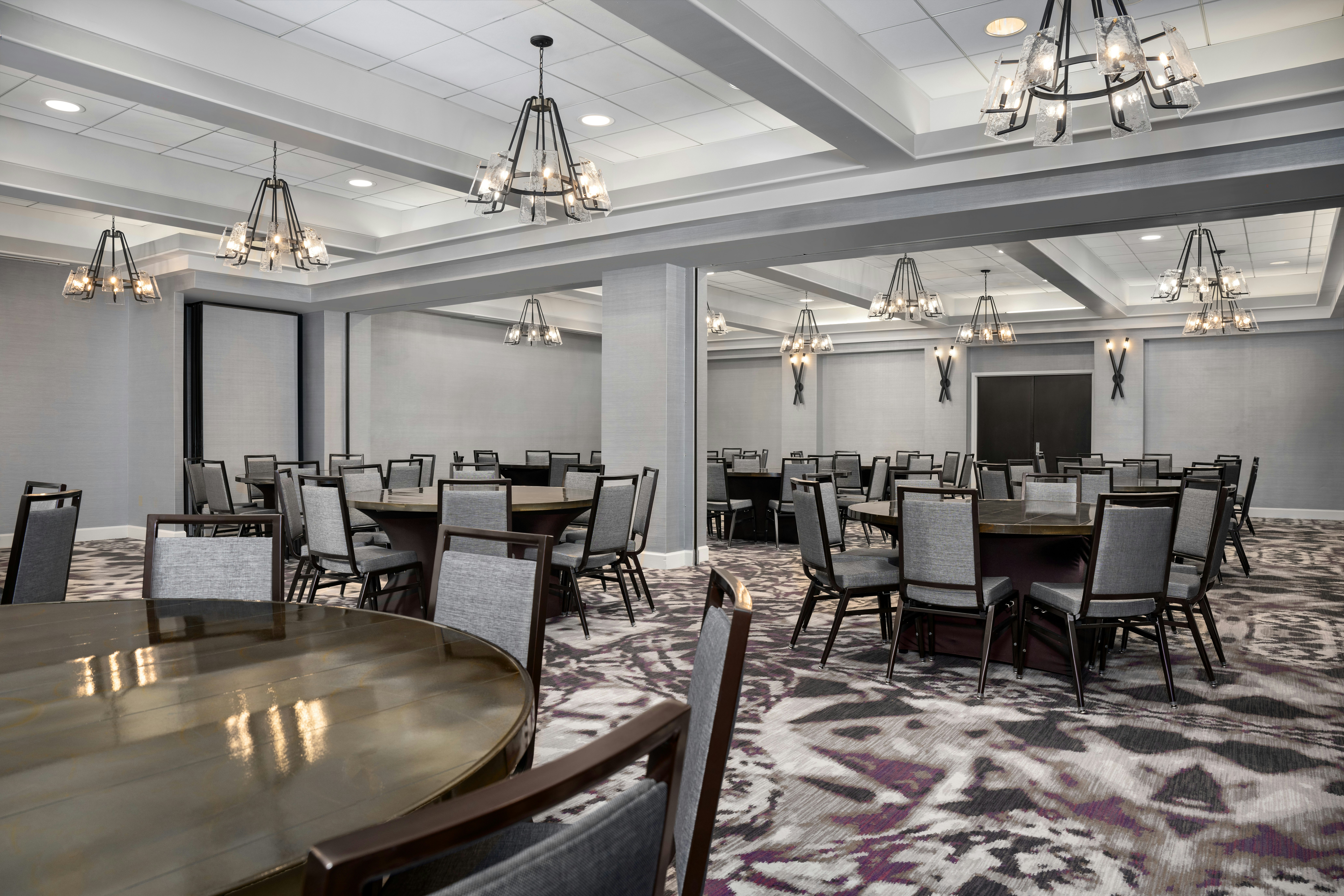 Embassy Suites By Hilton Crystal City National Airport 56/65