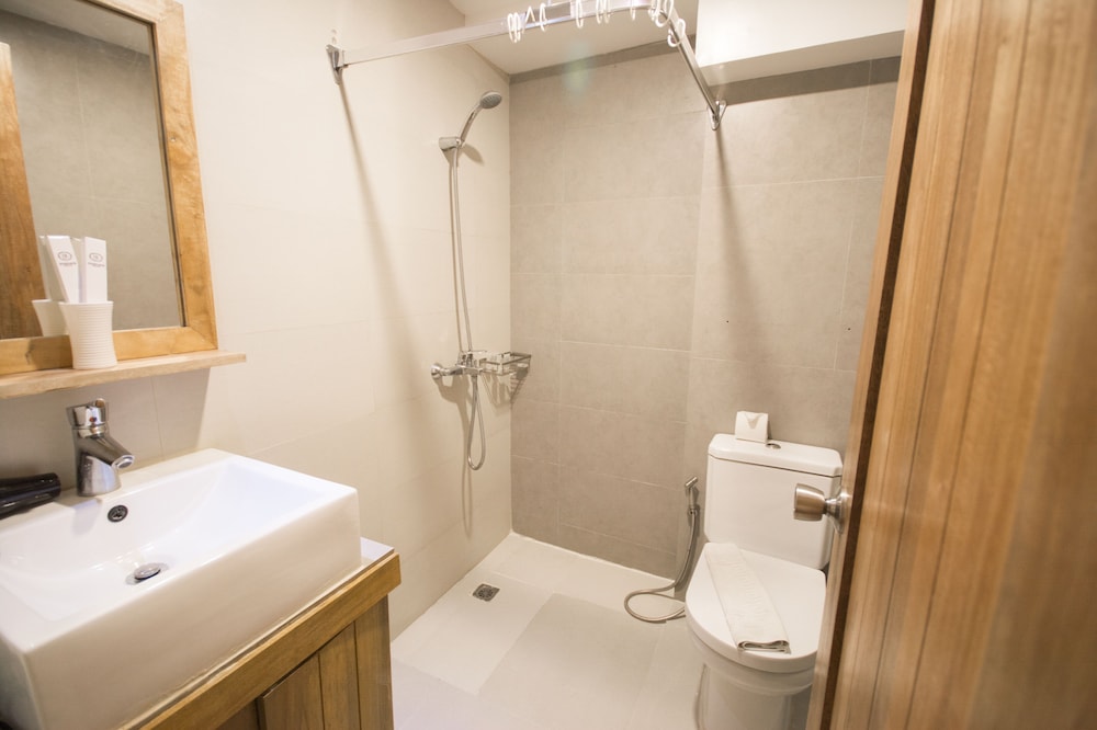 Zuzuni Boutique Hotel 46/50