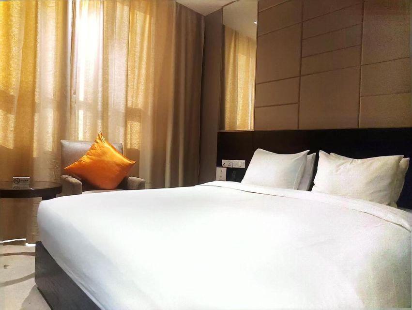 Select, Queen Bed