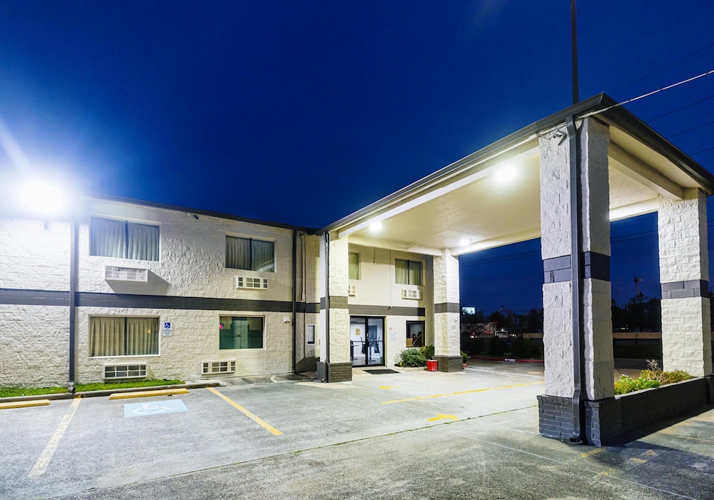 SureStay by Best Western Channelview 31/37