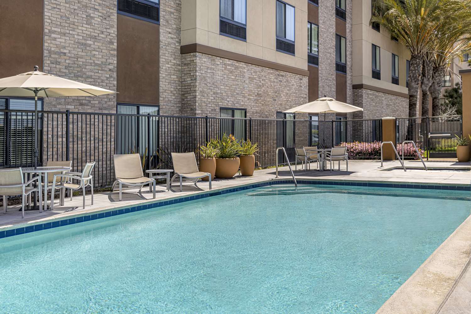 Hilton Garden Inn Los Angeles Redondo Beach 47/48