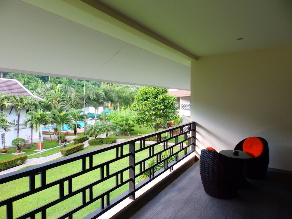 Serenity Lakeside Resort 34/69