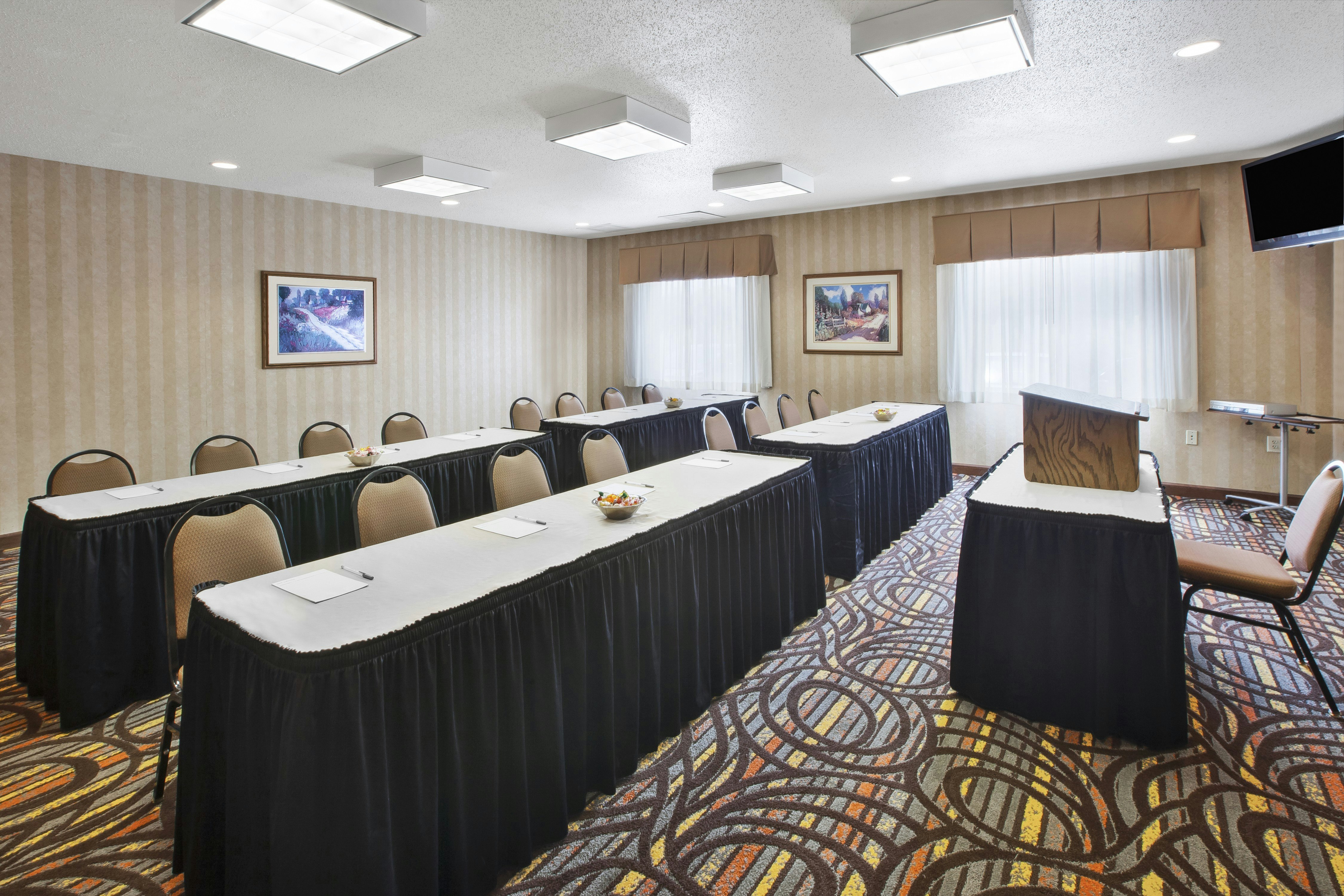 Hampton Inn Pittsburgh Area-Beaver Valley-Ctr Township 30/33