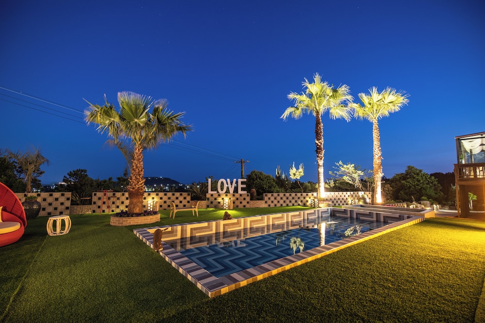 Jeju Bunker Hotel and Resort 41/50