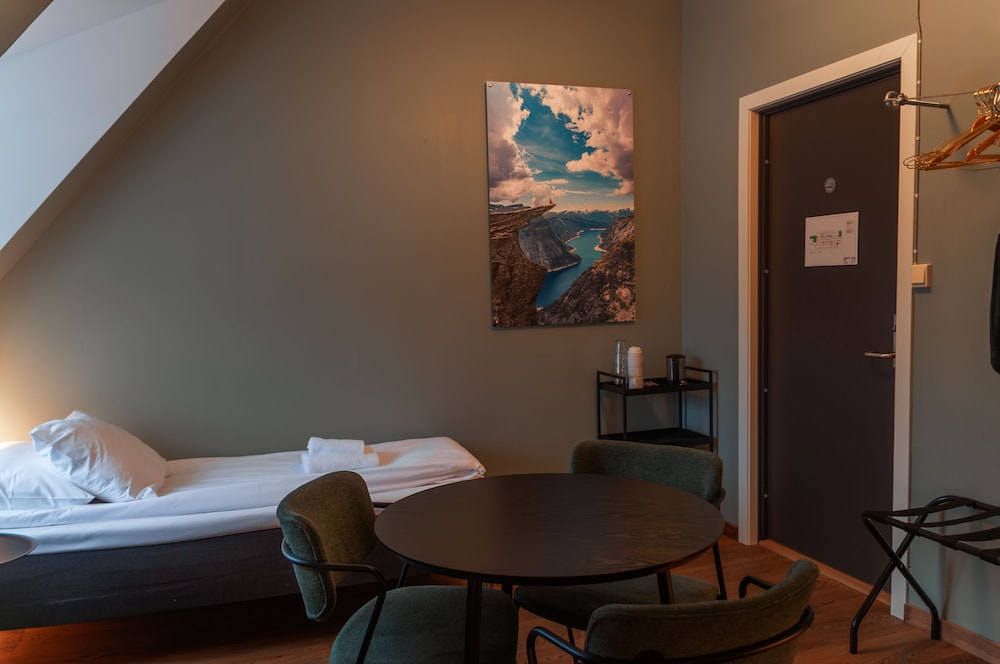 Trolltunga Hotel 20/43