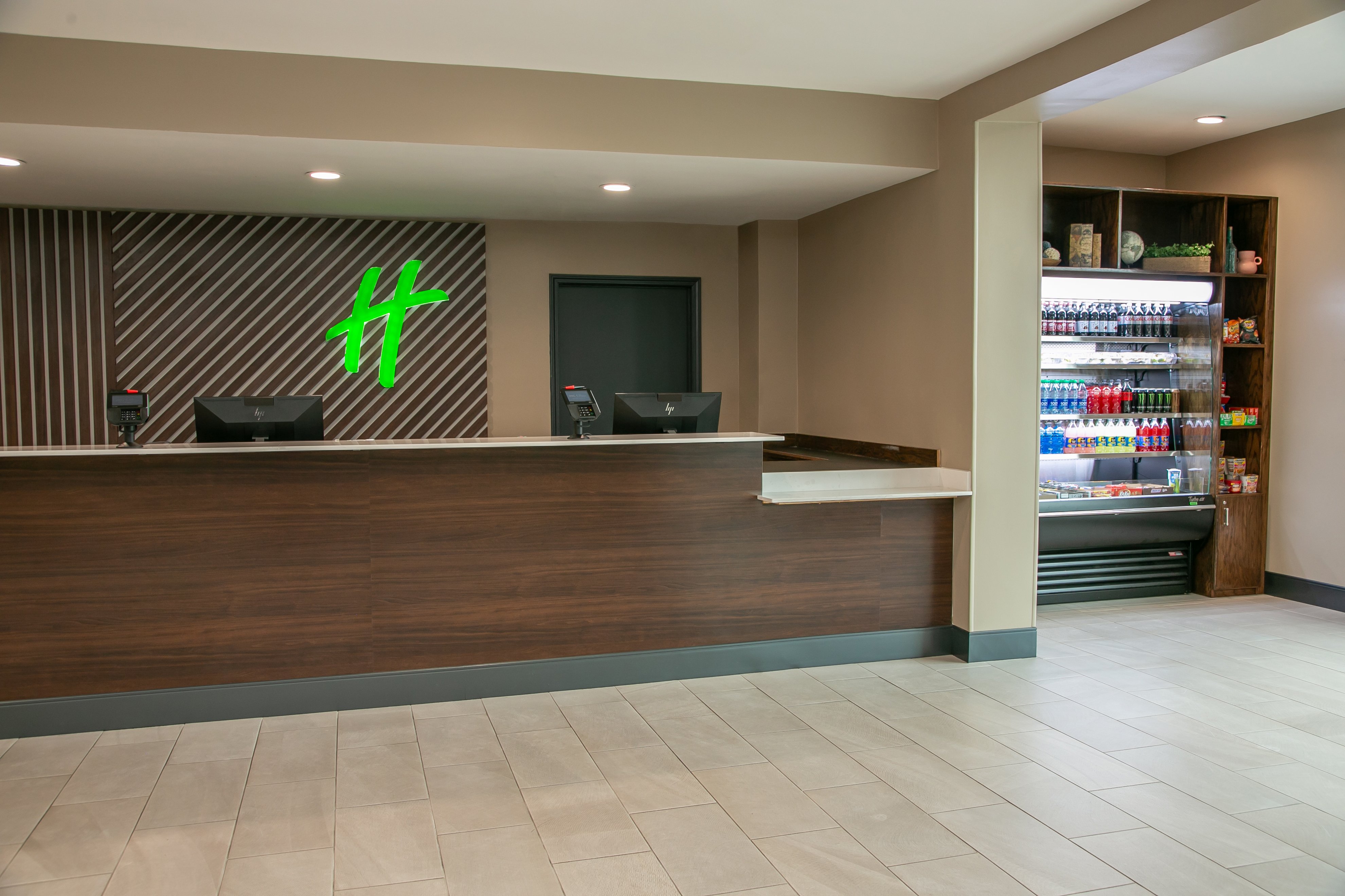 Holiday Inn Metairie New Orleans Airport 10/55