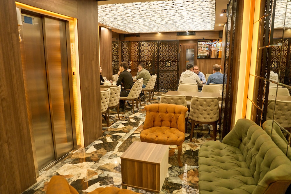 Beyond Style Hotel 44/68