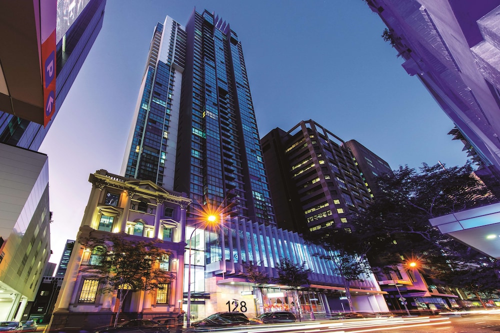 Oaks Brisbane on Charlotte Suites 1/43