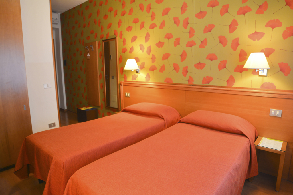 Green, Twin Beds