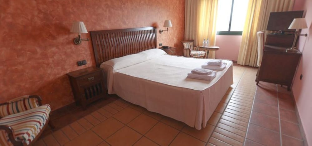 Hotel Mafalda De Castilla 6/43