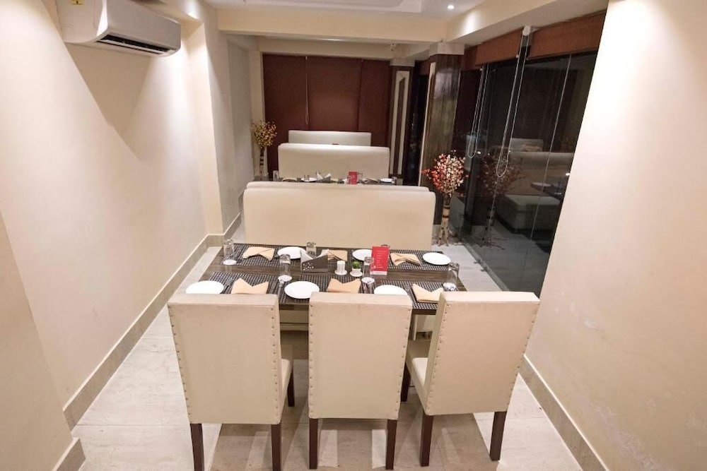 Regenta Inn Larica Ct 61/68