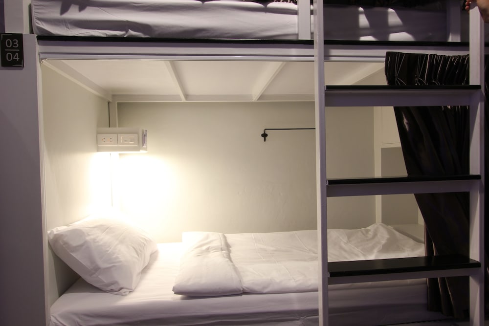 Diff Hostel 17/72