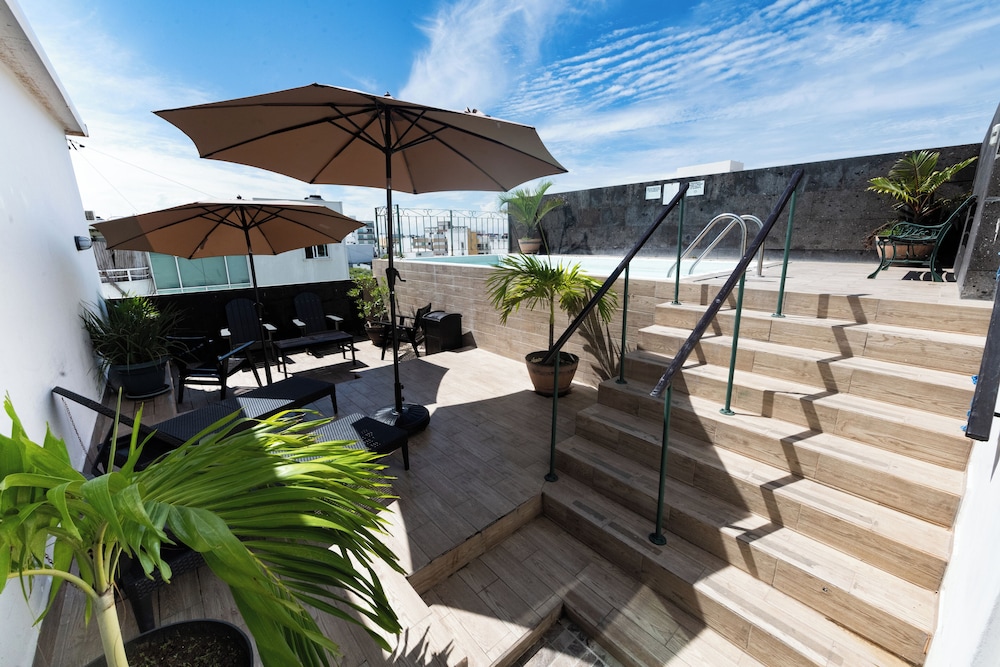 Boca Inn Hotel &amp; Suites 5/66