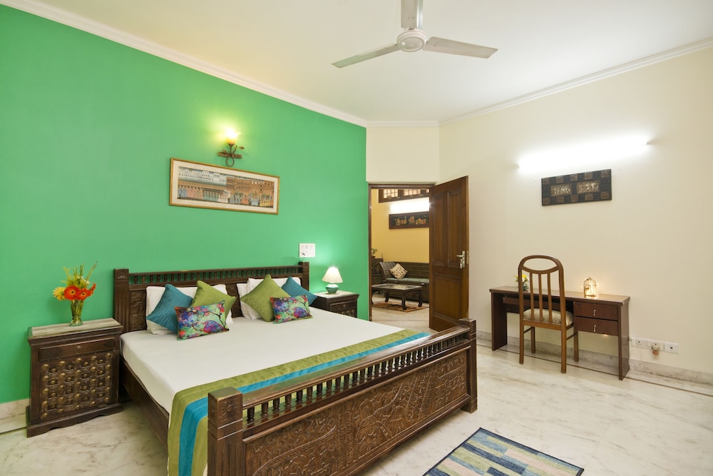 Praskash Kutir 27/70