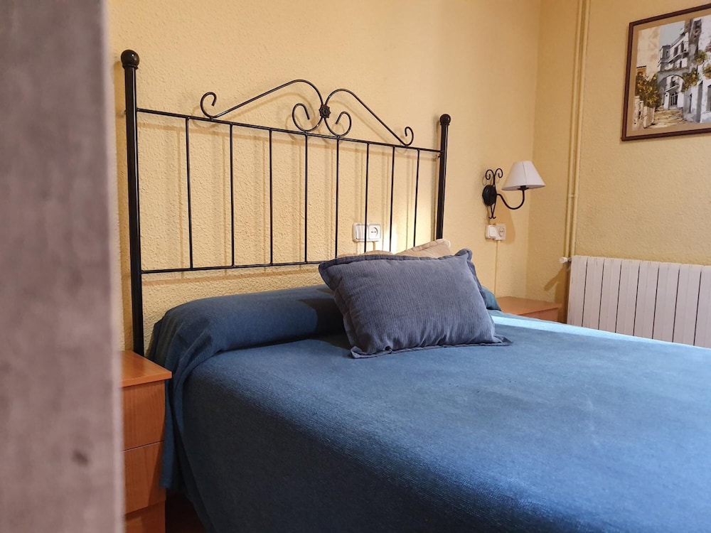 Arteaga Hostal & Baños Árabes Elvira 33/50