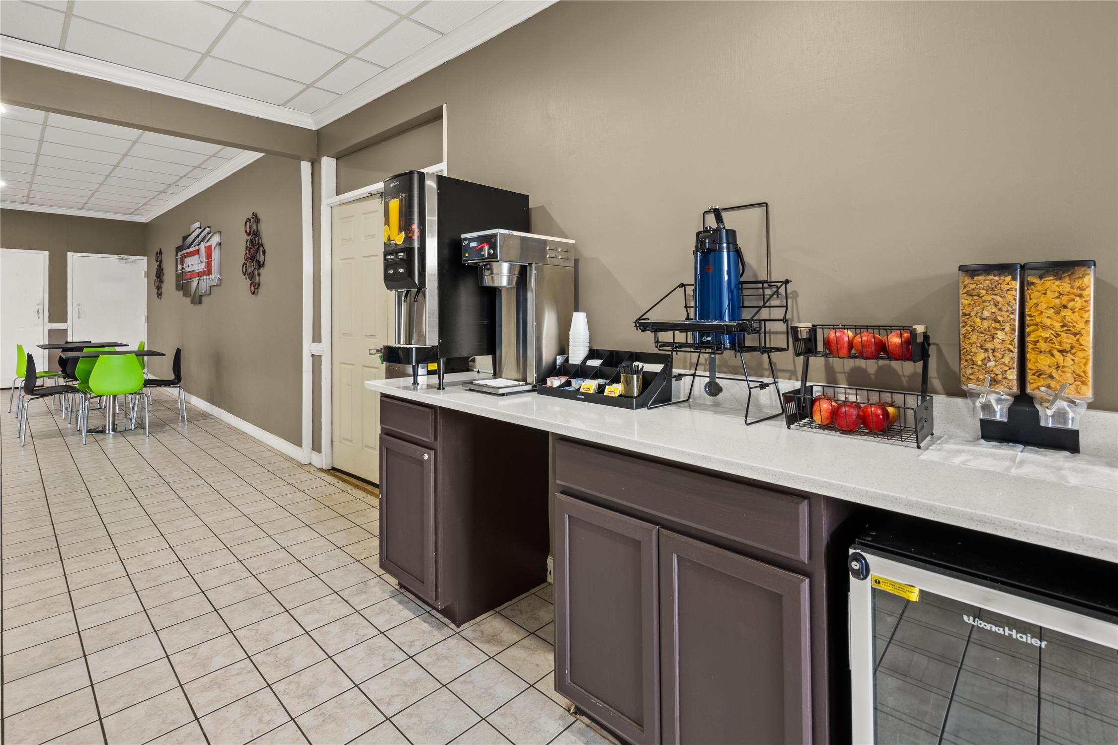 Americas Best Value Inn Wilson 23/23