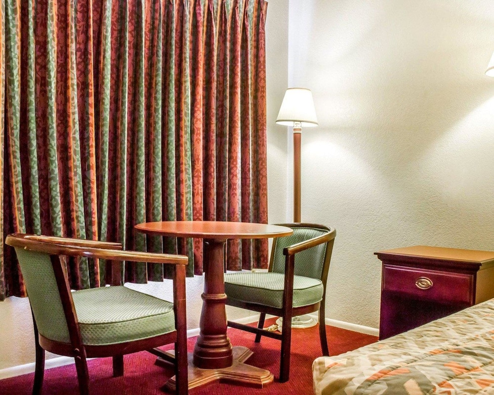 Rodeway Inn Winslow I-40 31/36