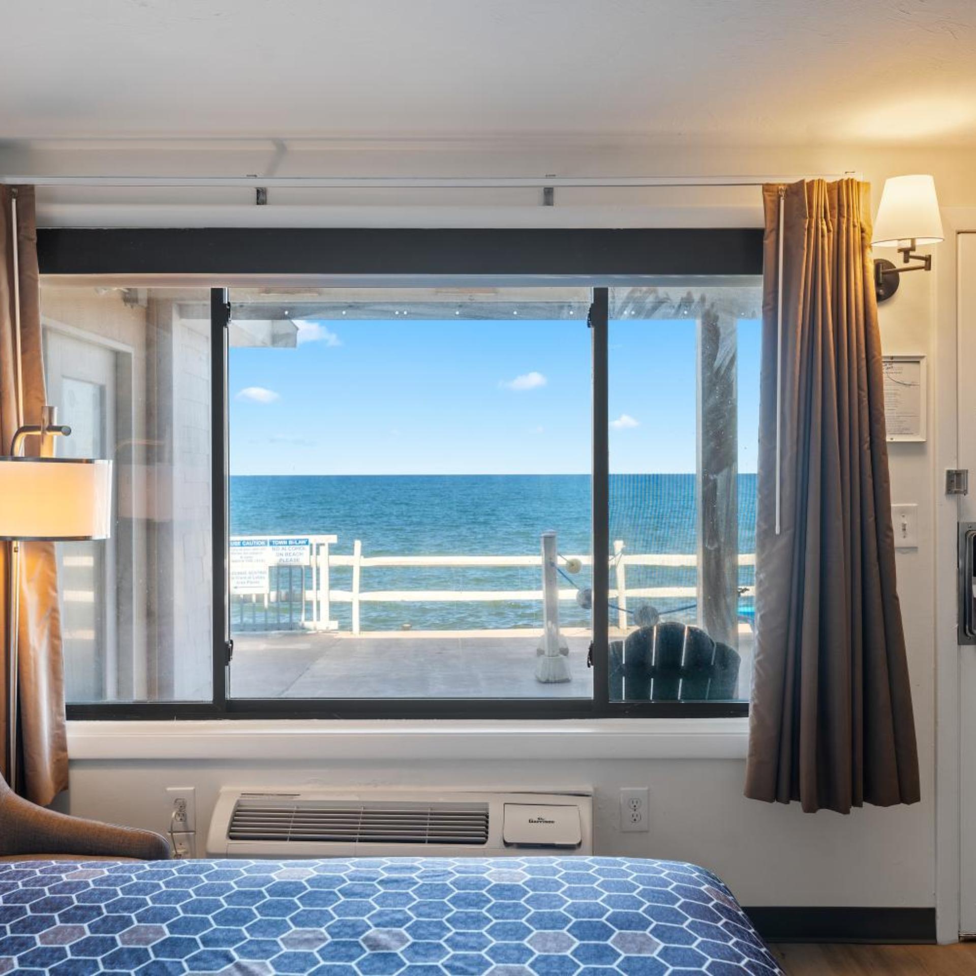 Ocean, 2 Queen Beds, Patio
