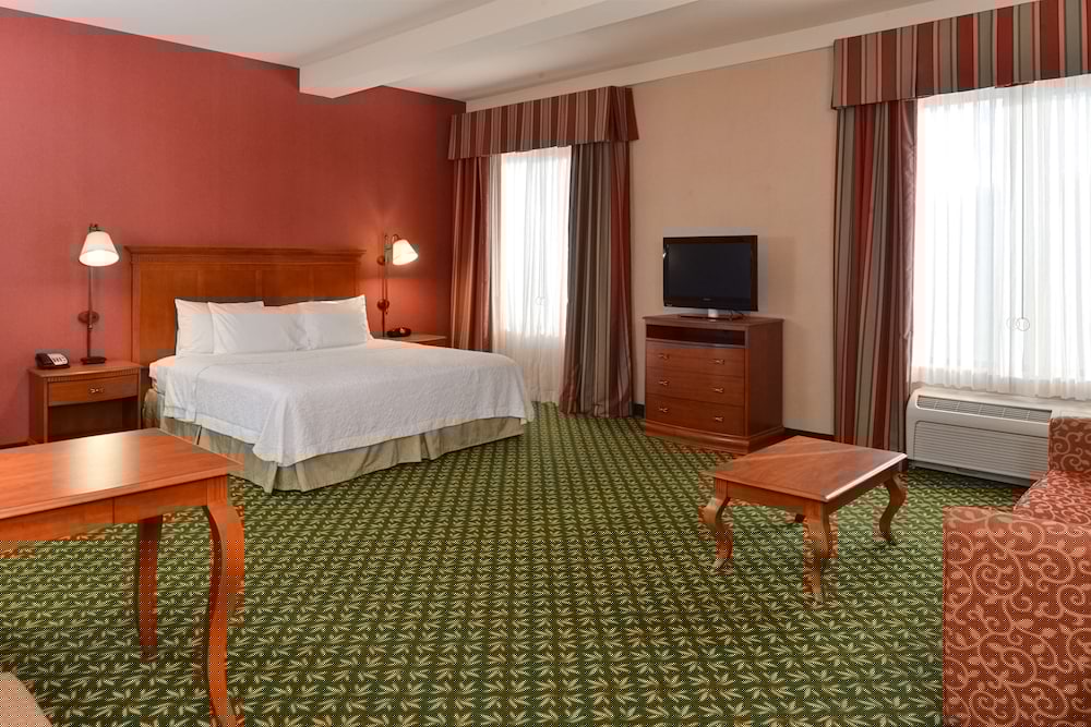 Hampton Inn & Suites Casper 16/34