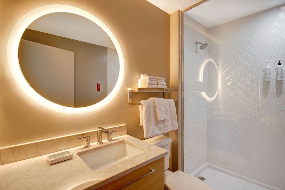 TownePlace Suites Cincinnati Airport South 28/30