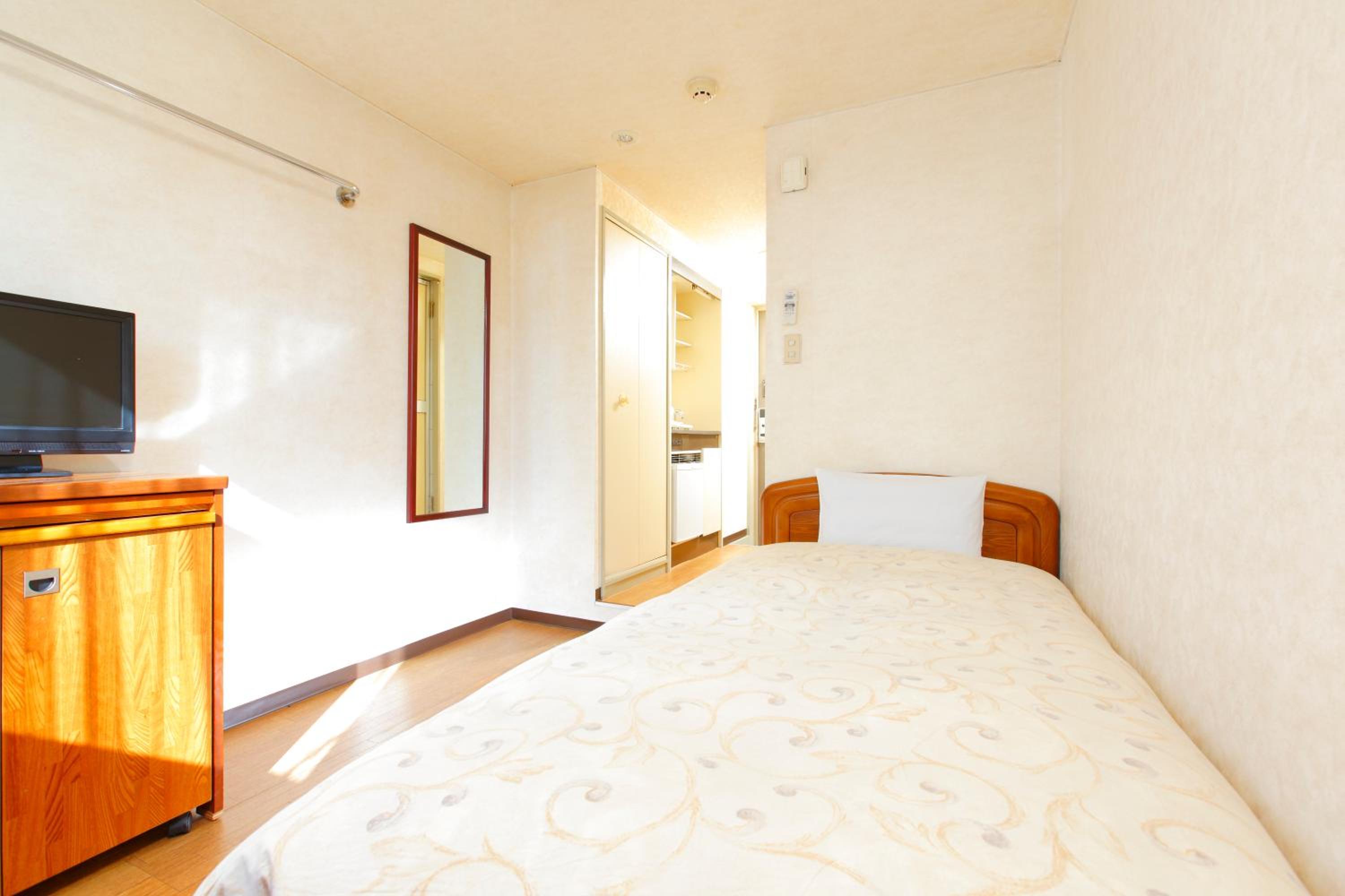 Room, Single