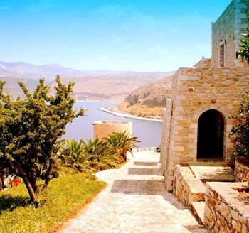Limeni Village Hotel 27/37