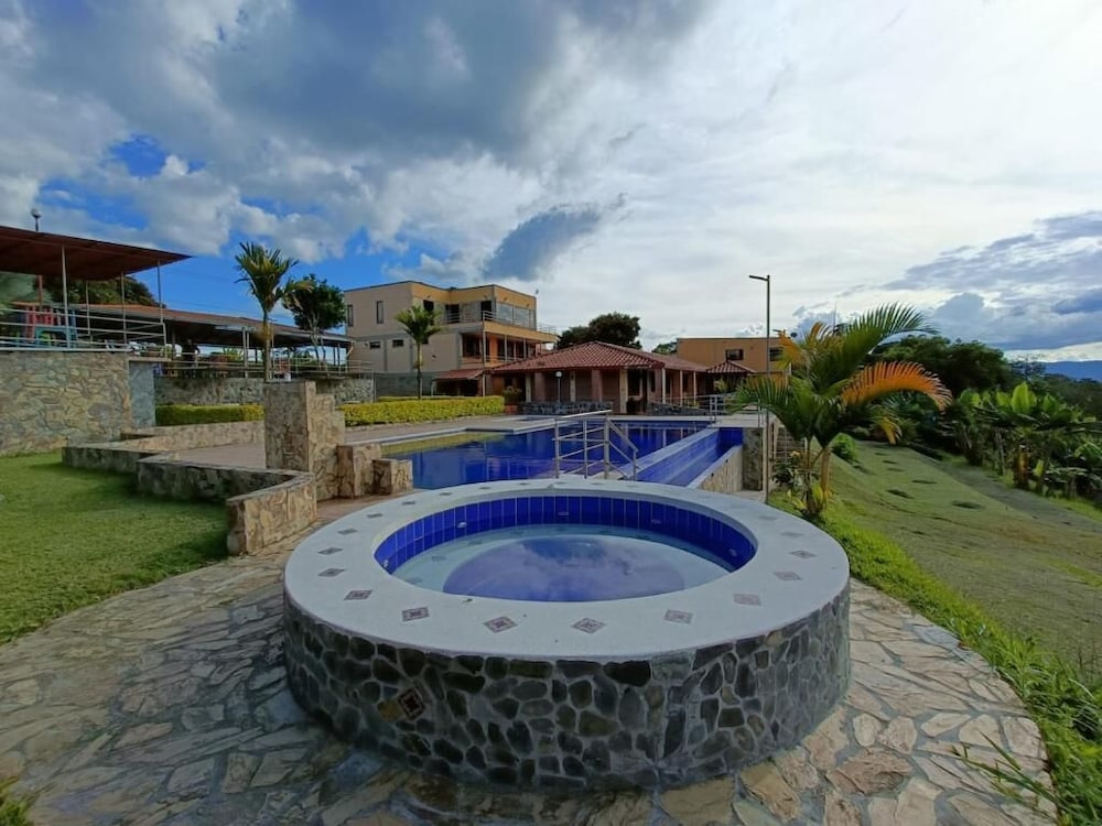 Hotel Bora Bora Campestre Los mangos 32/45